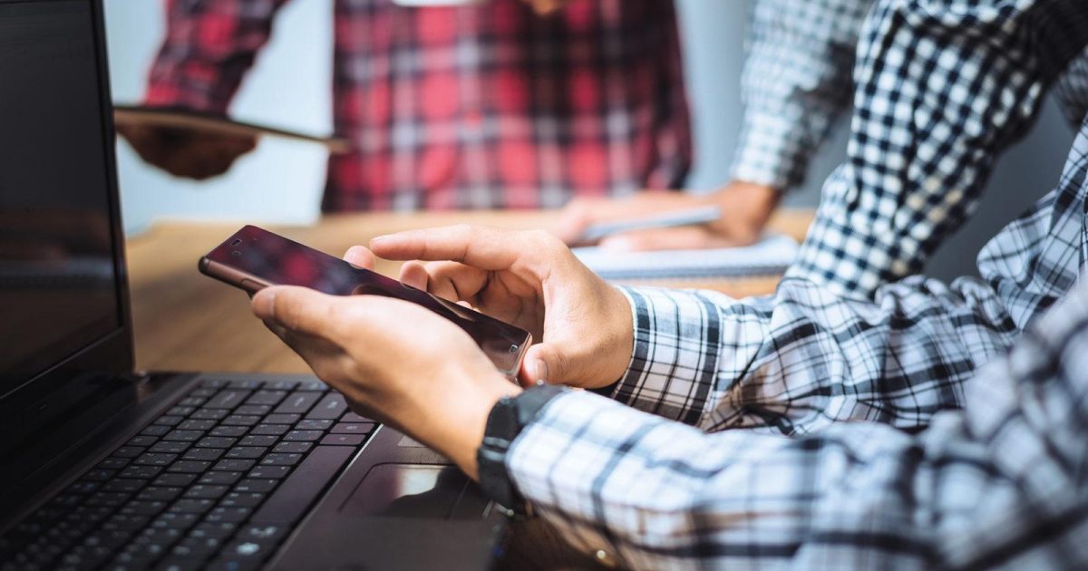 Sponge Learning Engaging millennials with Dr Larry Richard